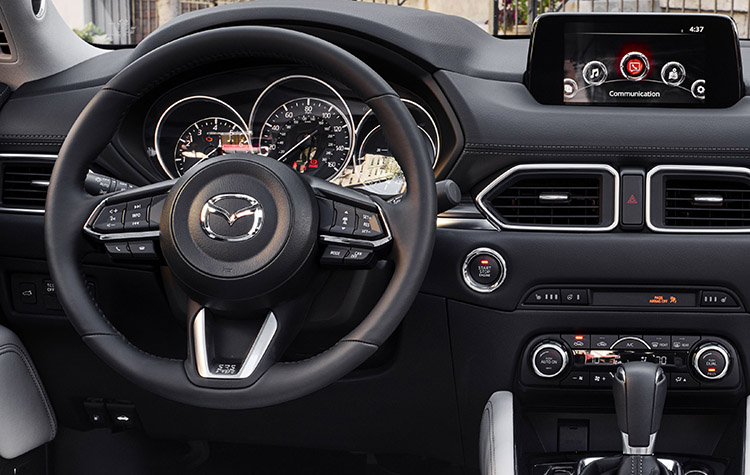 2017_Mazda_CX-5_interior_steering01RS