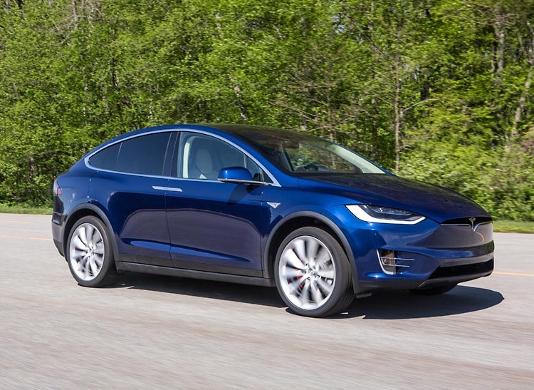 2017 Tesla Model X First Drive | Electric SUV - Consumer ...