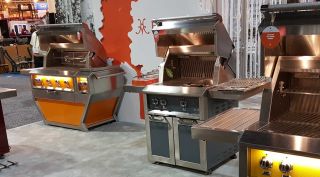 Hybrid Grill: Cook With Gas or Charcoal - Consumer Reports