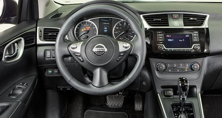 2016 Nissan Sentra interior