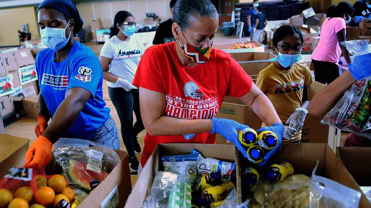 Hunger Crisis: 1 in 5 Americans Turning to Food Banks