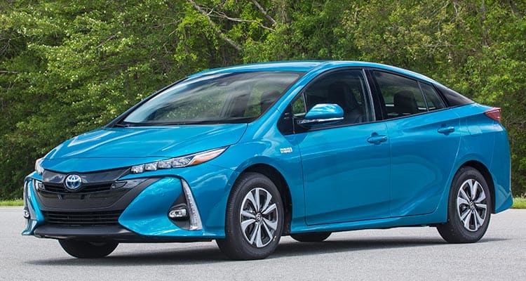 2017 Toyota Prius Prime First Drive - Consumer Reports