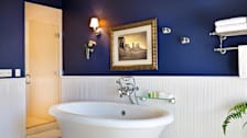 Should You Use Mildew-Resistant Paint in a Bathroom?