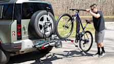 Loading a platform bike rack from Thule with bikes