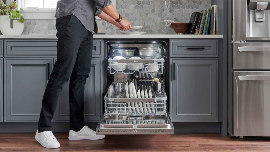 https://article.images.consumerreports.org/image/upload/h_522%2Cf_auto/prod/content/dam/product-experience/dishwashers/cr-bg-hero-dishwashers-lg