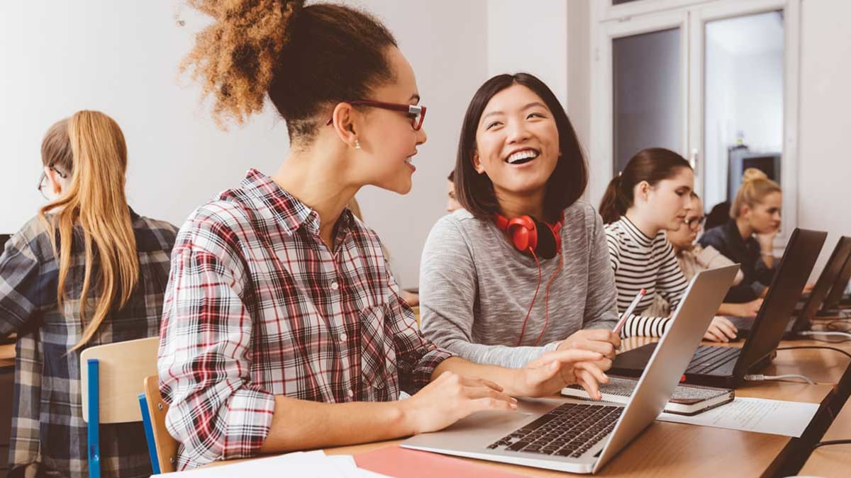College kids on computers