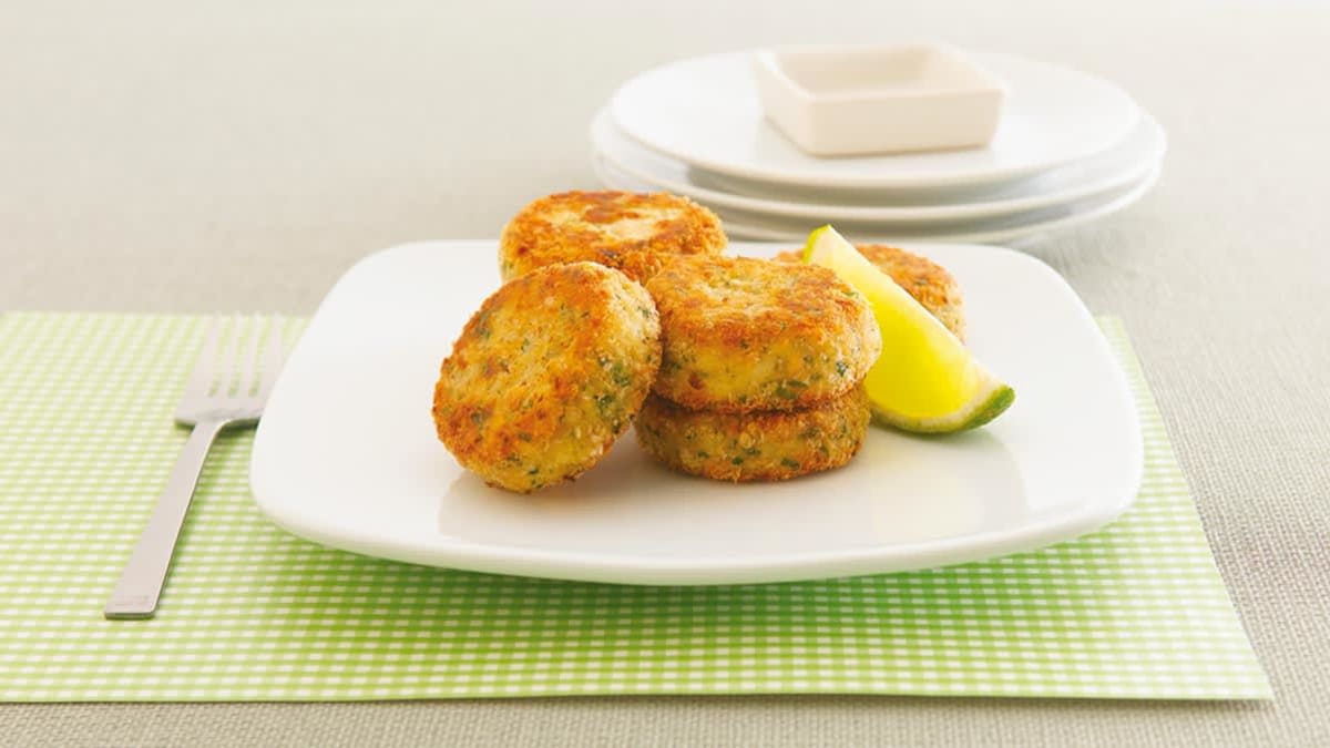 Baked Salmon Croquettes With Lemon-Mayonnaise Dipping Sauce is an easy appetizer