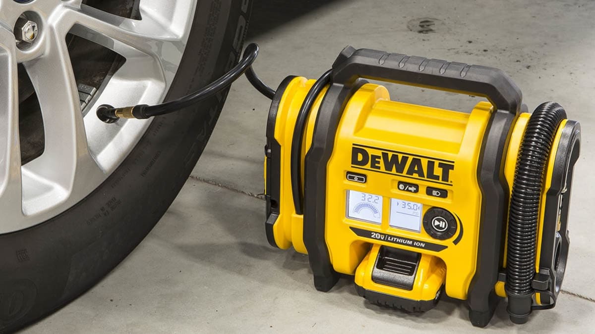 Tire Inflator Compressor - DeWalt