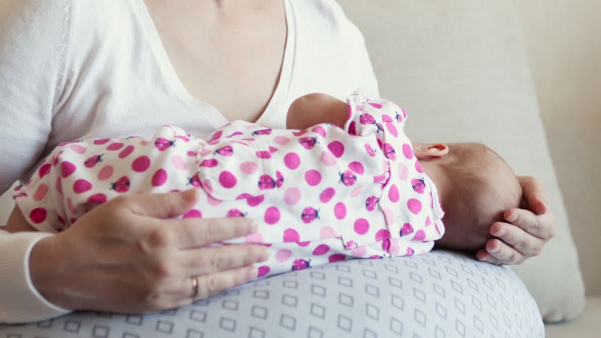 baby nursing pillow mother
