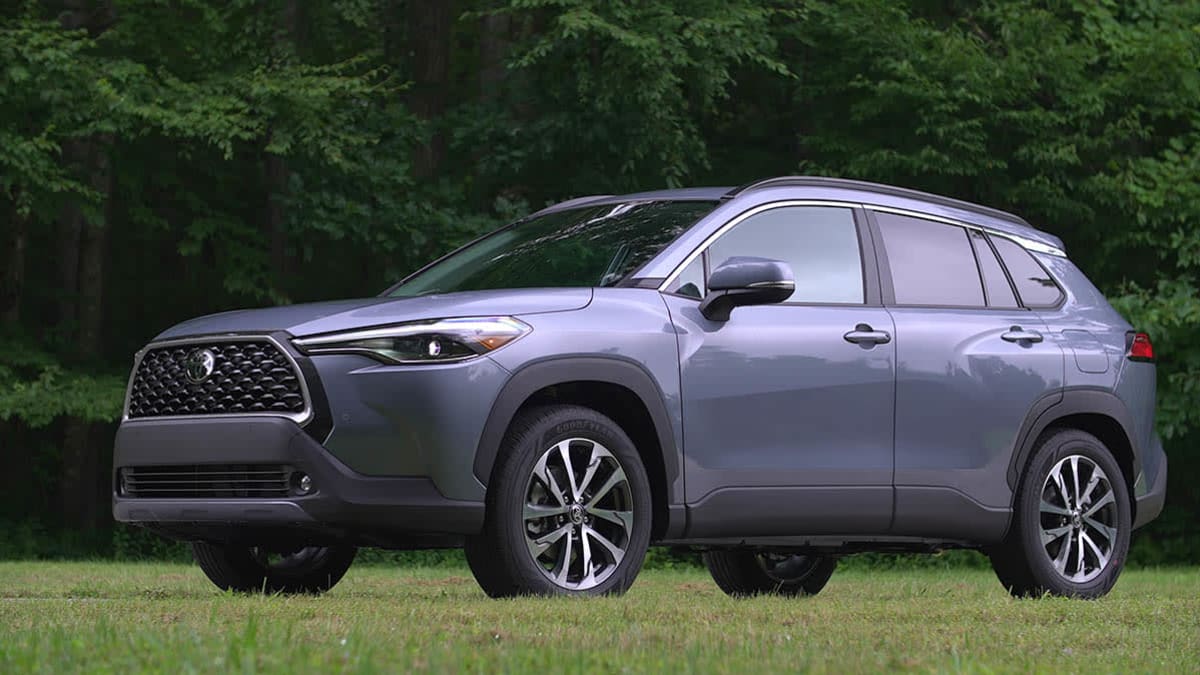 Talking Cars 324: Driving the 2022 Toyota Corolla Cross - Consumer Reports