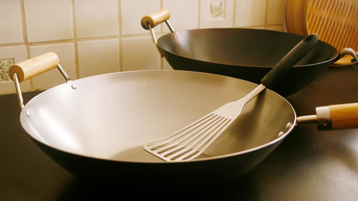 Buying a Wok What to Look for in a Wok Consumer Reports