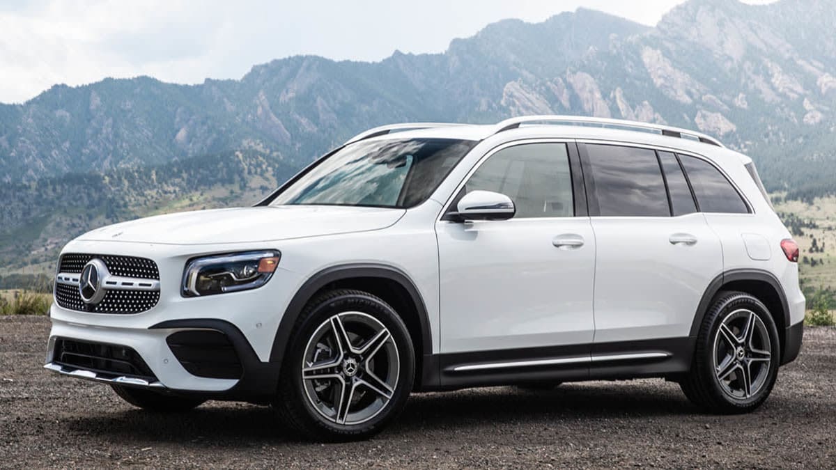 2020 Mercedes-Benz GLB parked