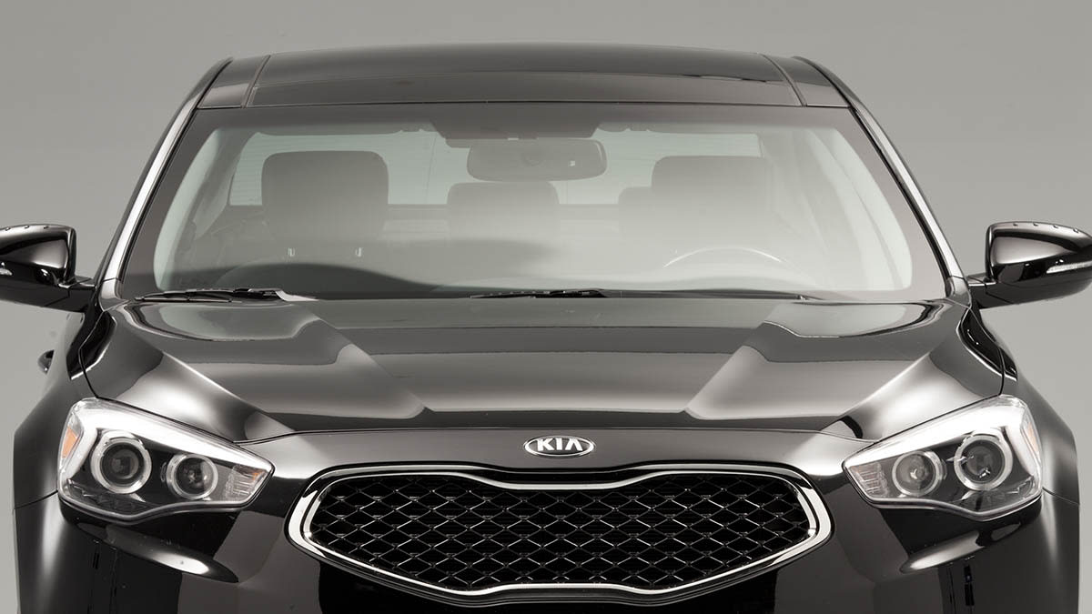 2014 Kia Cadenza Windshield