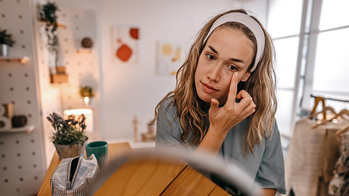 Prevent Puffy Eyes With These Expert Tips Consumer Reports