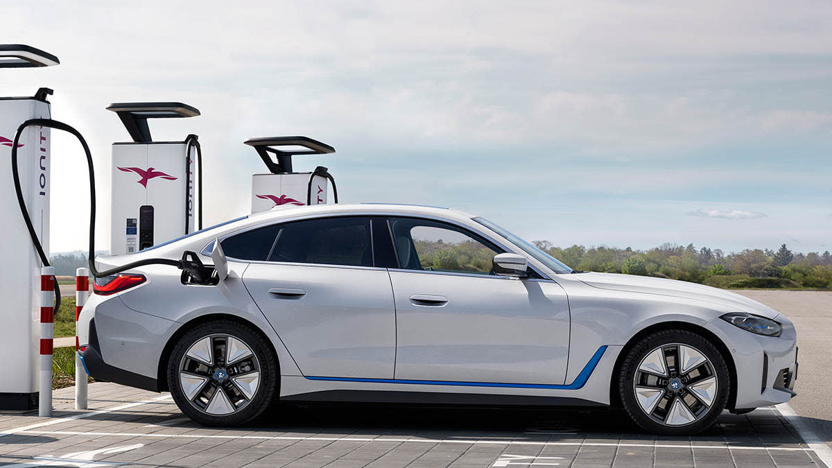 2022 BMW i4 charging
