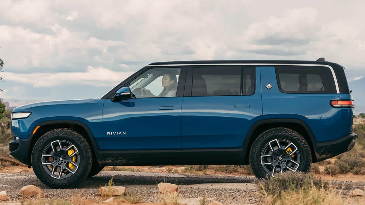 2022 Rivian R1S SUV