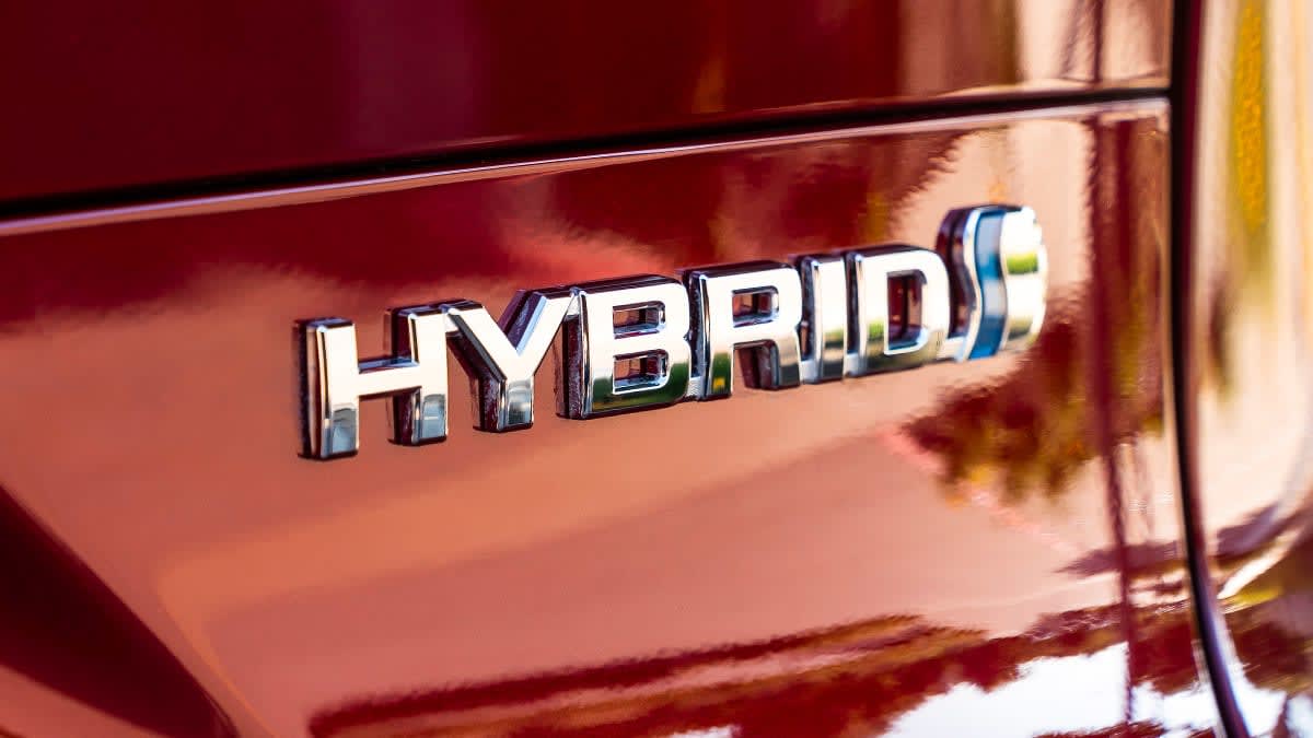 Do Hybrid Vehicles Need to Be Plugged in to Charge? Consumer Reports