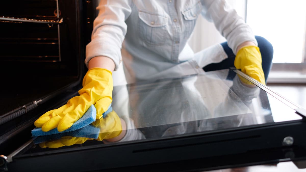 How to Clean an Oven Without a SelfClean Setting Consumer Reports