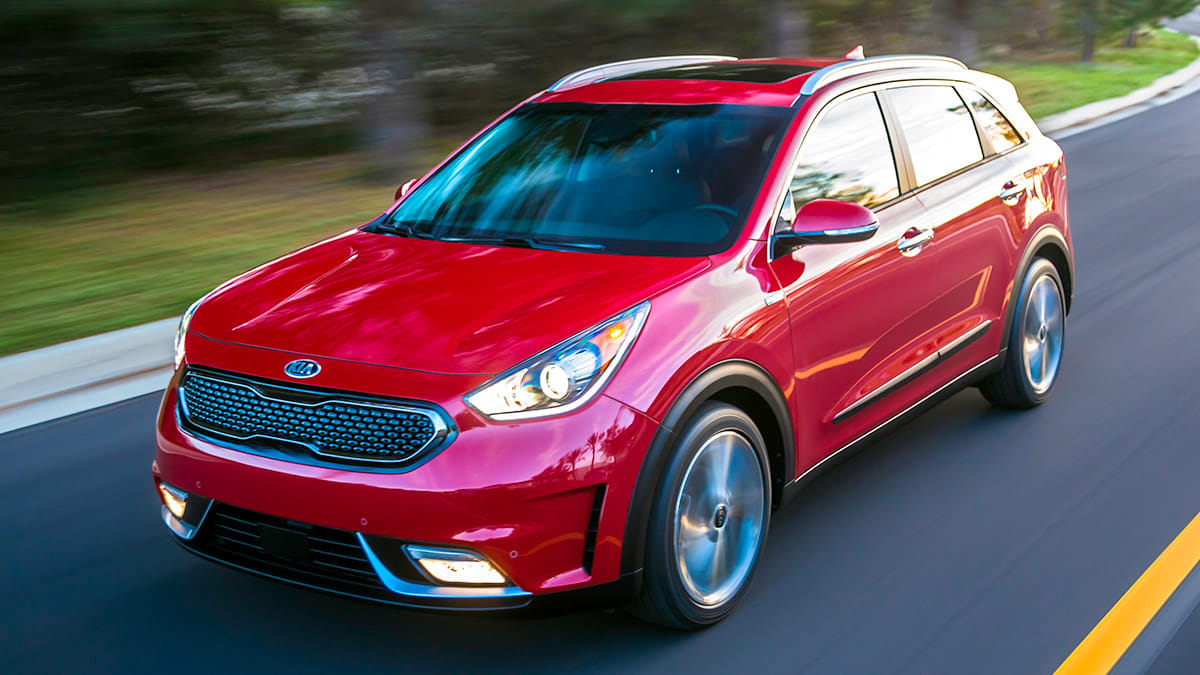 2018 Kia Niro Hybrid driving