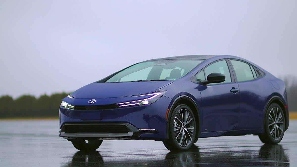 Talking Cars 397: Driving the 2023 Toyota Prius - Consumer Reports