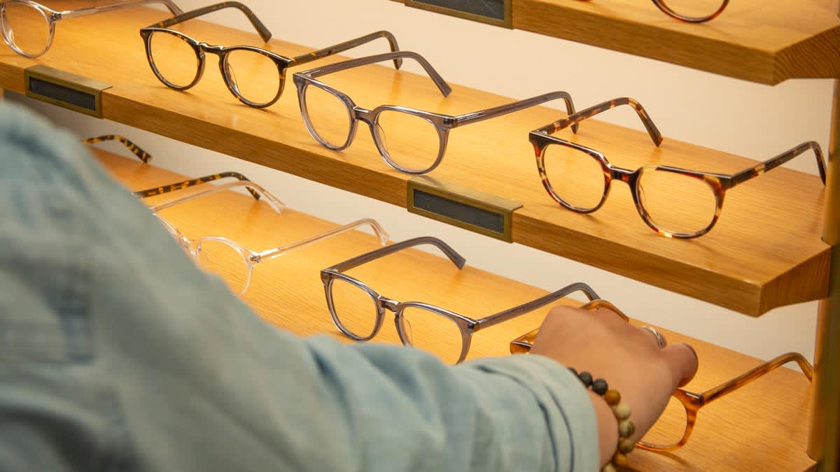 Best and Worst Places to Get Glasses Online and In Person Consumer