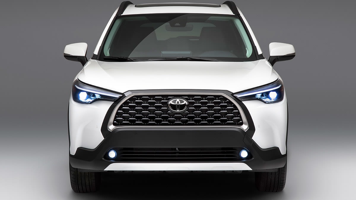 2023 Toyota Corolla Cross front, studio