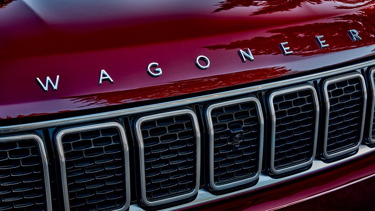 2023 Jeep Wagoneer grille