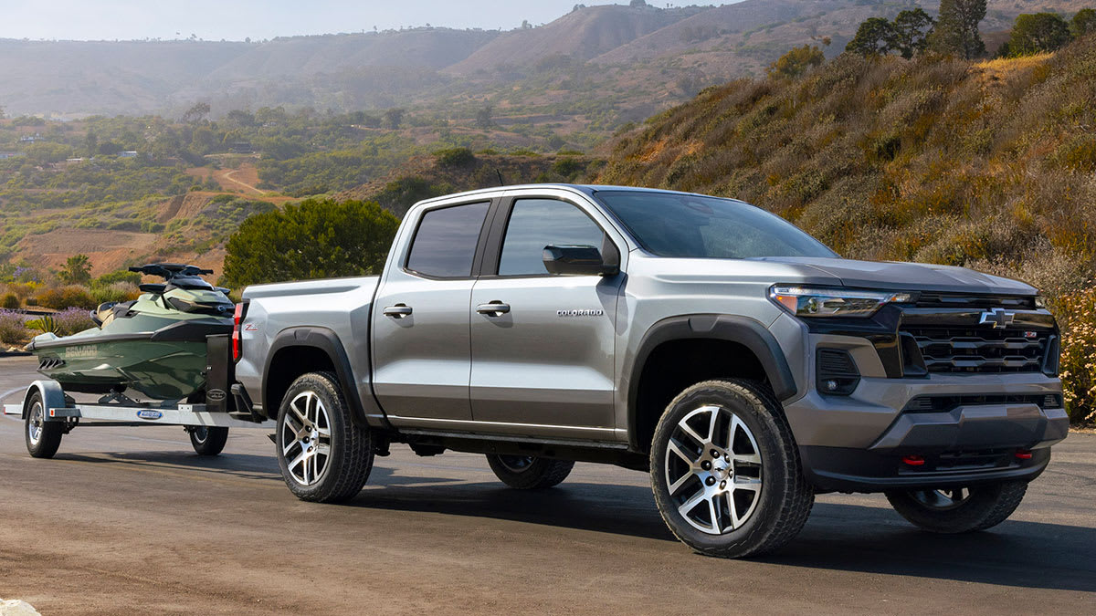 2023 Chevrolet Colorado Z71 trailering