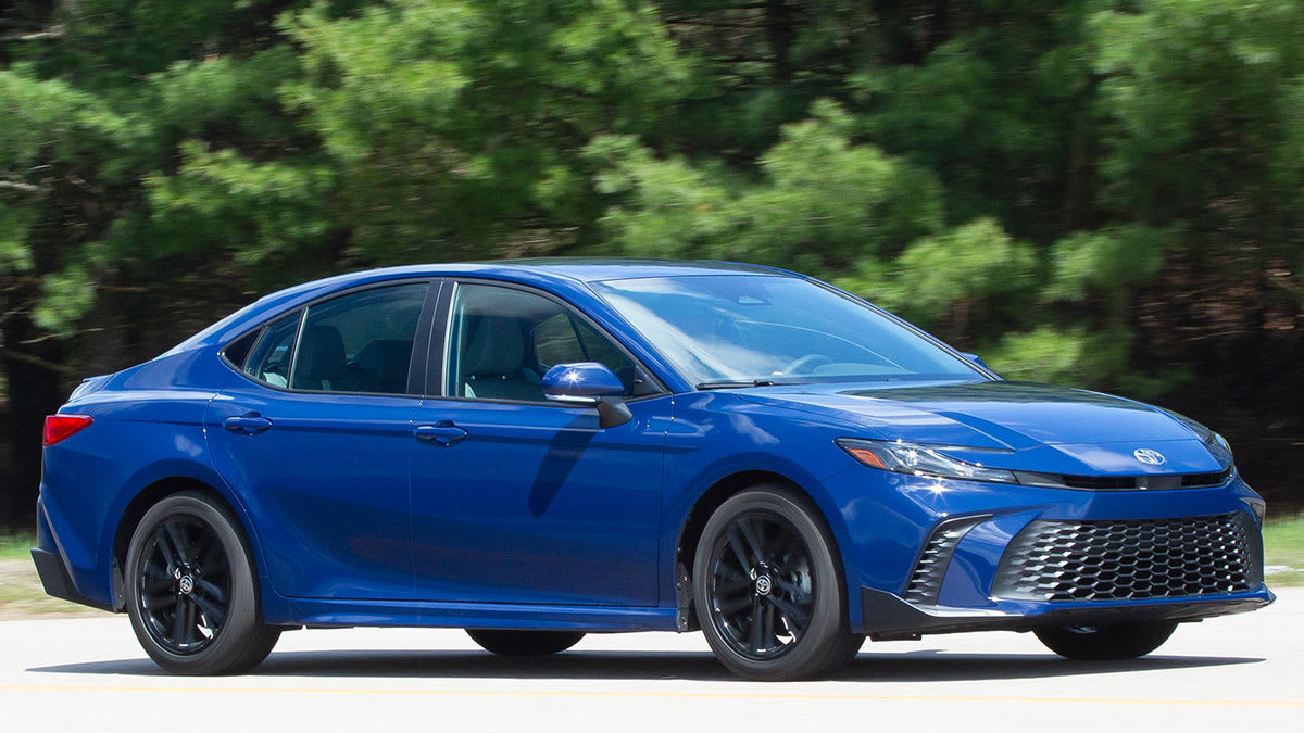 2025 Toyota Camry Hybrid First Drive Review - Consumer Reports