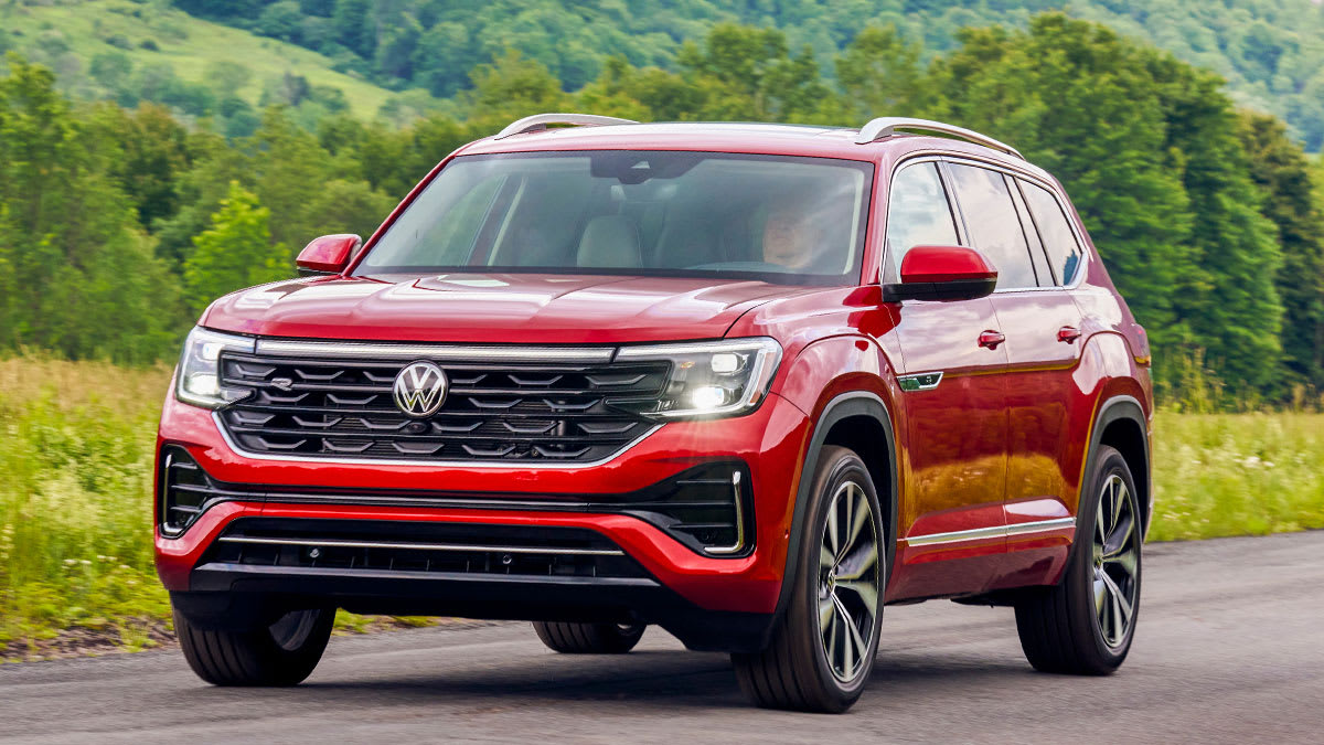 2024 Volkswagen Atlas driving