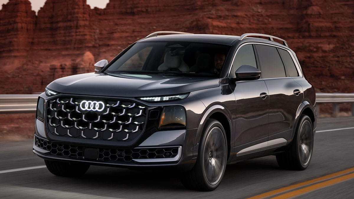 2027 Audi SQ9 driving