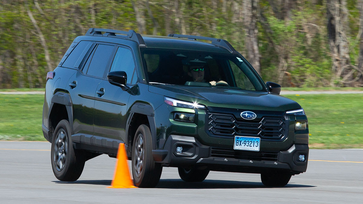 Subaru Outback is evaluated on Consumer Reports’ accident avoidance course.