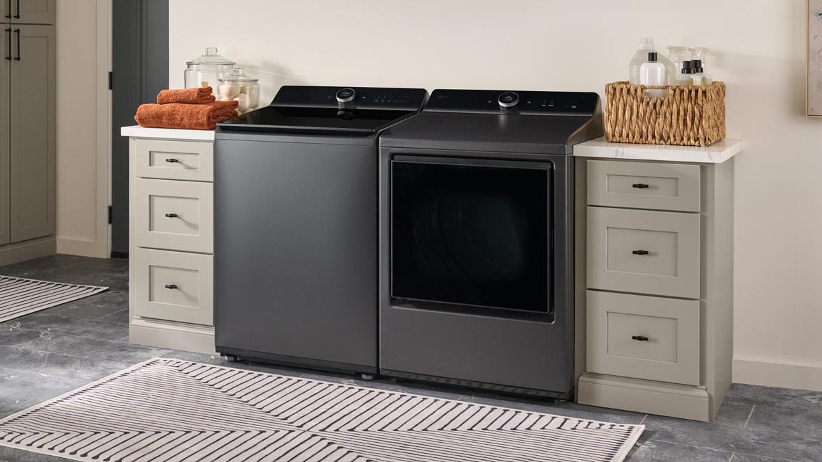 LG WT8600CB Washer + LG DLEX8600BE Dryer in a laundry room