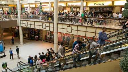 What to Eat and What to Avoid at the Mall Food Court