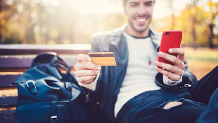 How to Help Your College Kid Get a Credit Card