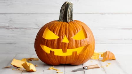 In this article, we’ll share pumpkin carving ideas and tips, according to two pumpkin carving experts.