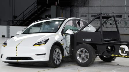 2023 Tesla Model Y side crash test, IIHS