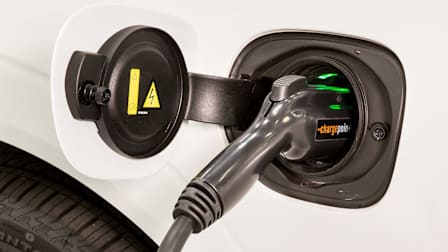 Talking Cars 429 PHEV plug on Volvo XC60