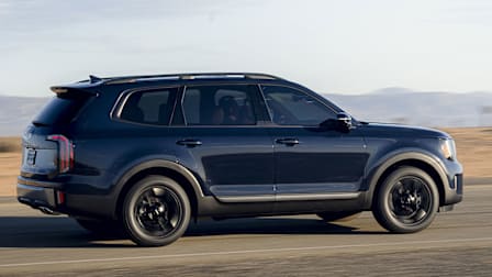 2023 Kia Telluride driving