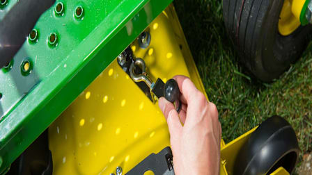 John Deere's MulchControl Makes It Easier to Get the Cut You Want