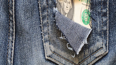 5 Budget-Busting Holiday Fees to Avoid