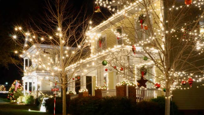 House decorated with Holiday lights.