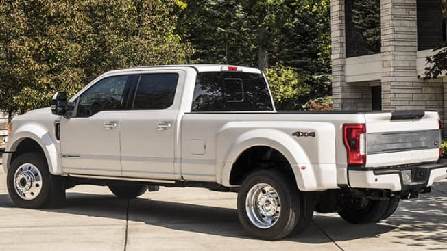 2018 Ford Super Duty crew cab dualie rear