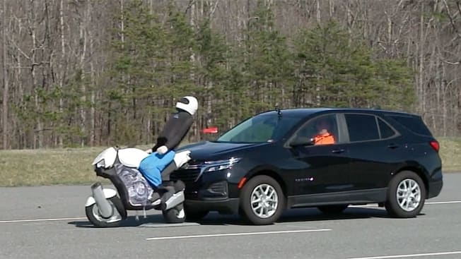 IIHS AEB test - Chevrolet Equinox vs motorcycle