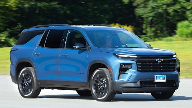 First Drive: 2024 Chevrolet Traverse Is a Balanced 3-Row SUV - Consumer ...
