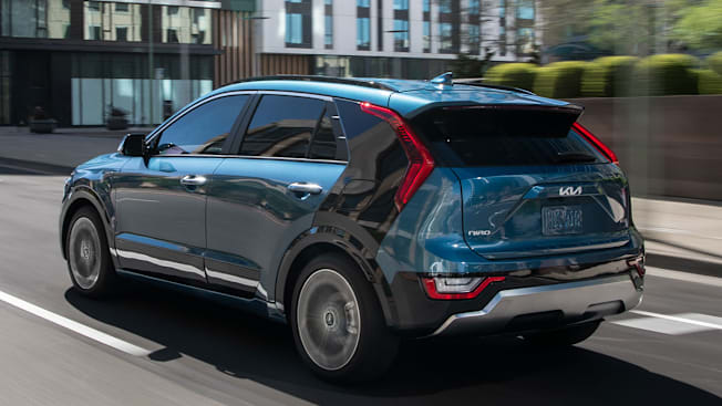 2024 Kia Niro PHEV, driving in city