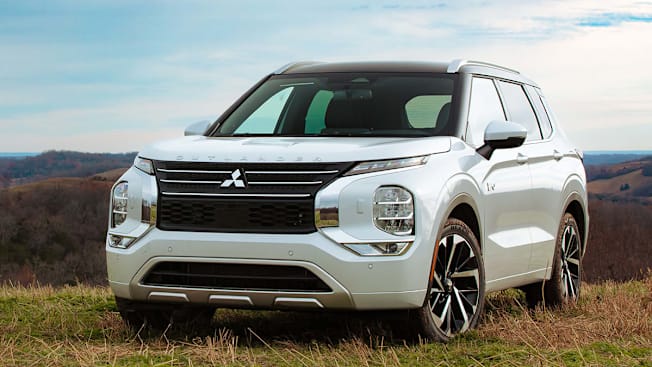 2024 Mitsubishi Outlander PHEV static on scenic overlook