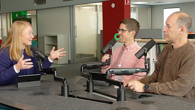 Talking Cars 487 podcast panel