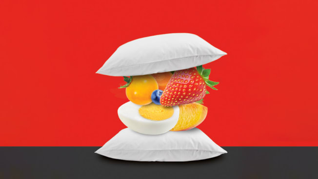 food between 2 pillows