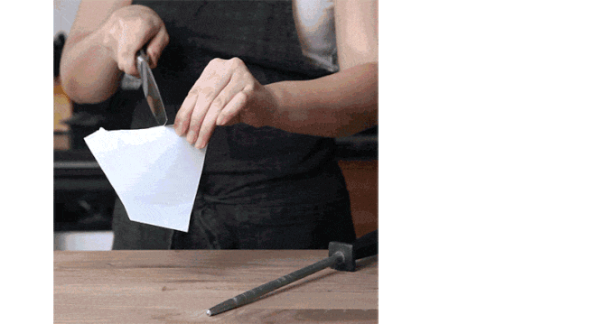 Checking your knife edge with a piece of paper